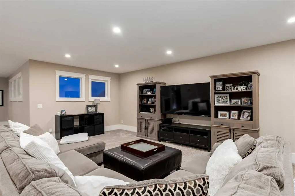 232025 48 Street E, #200