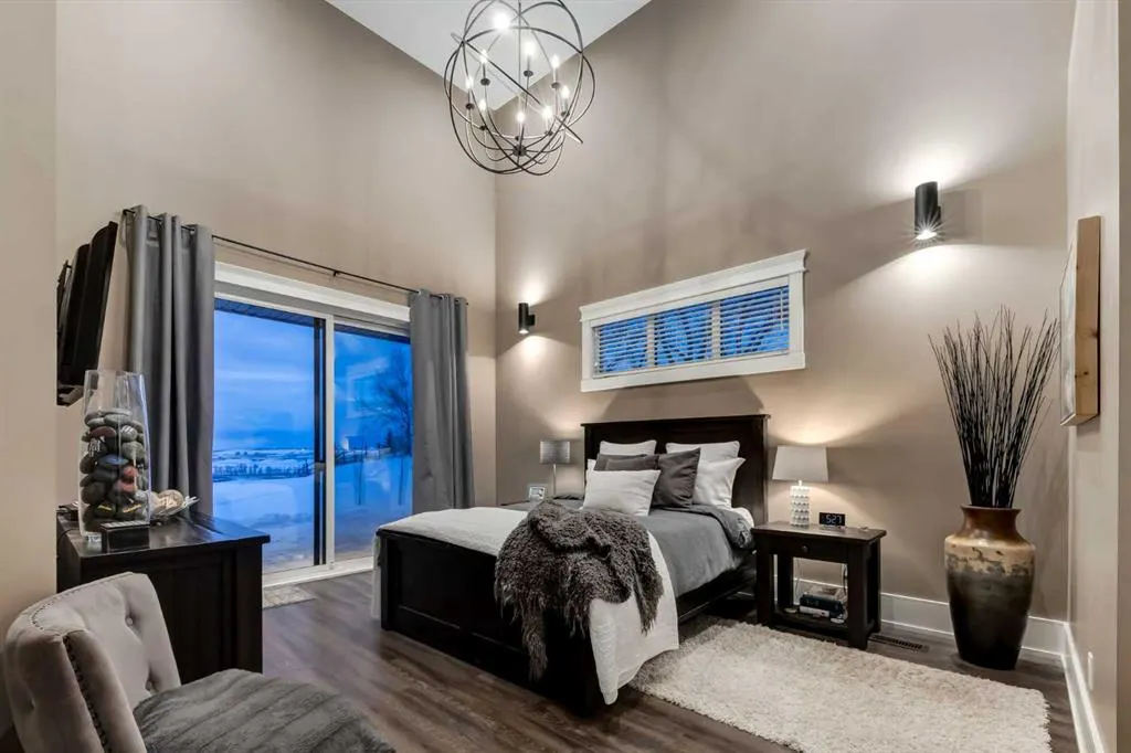 232025 48 Street E, #200