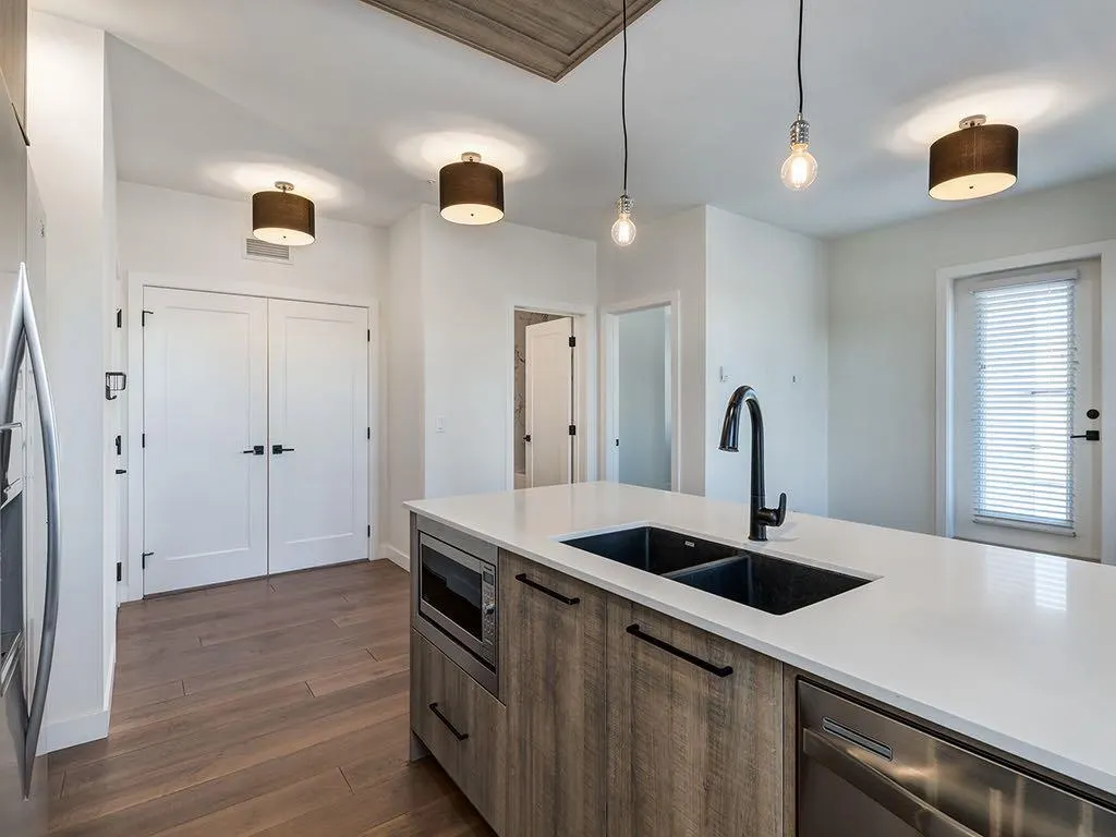 2702 17 Avenue SW, #309