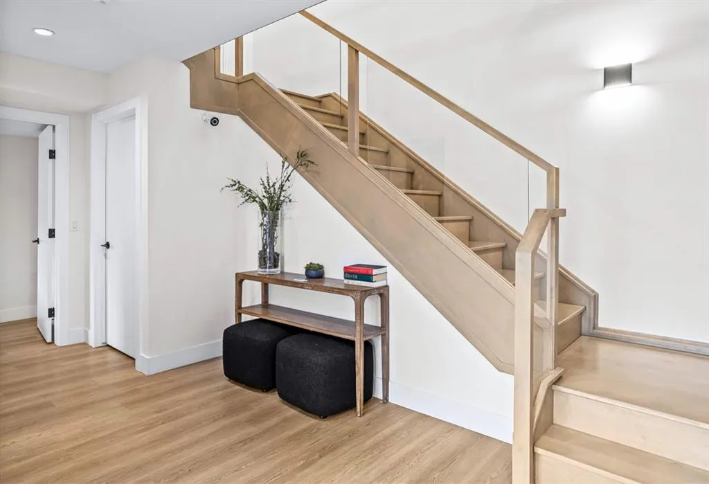 826 7th Street, #1