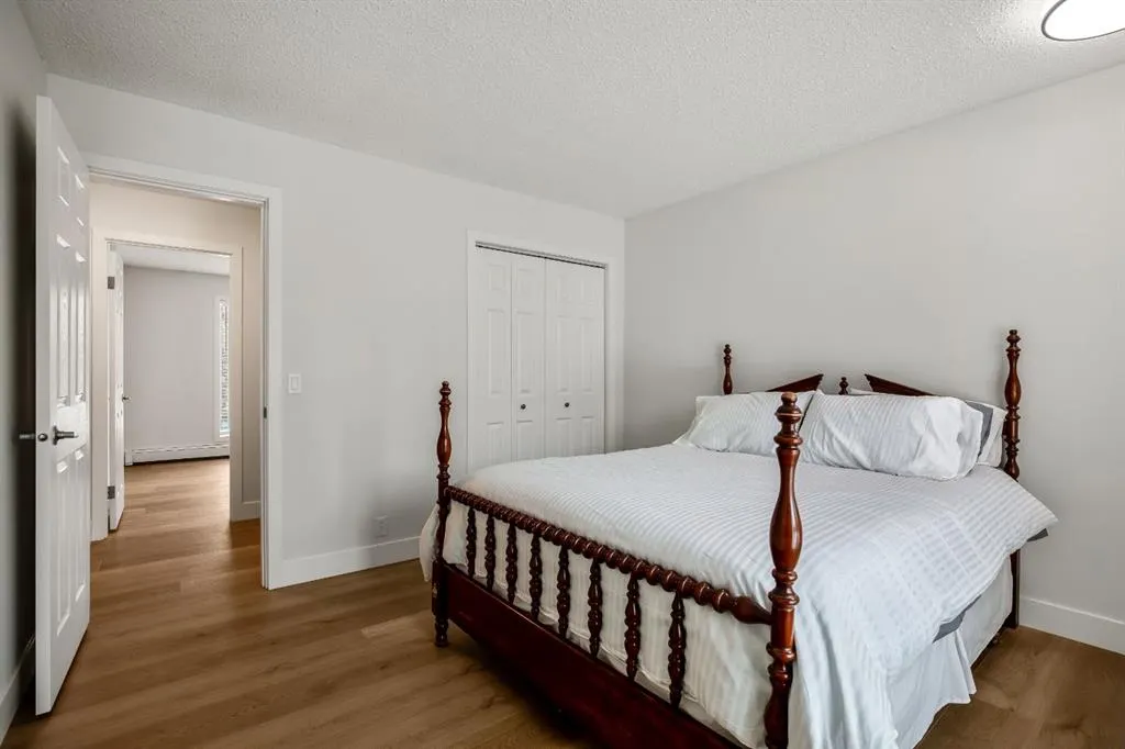 24 Mountain View Park