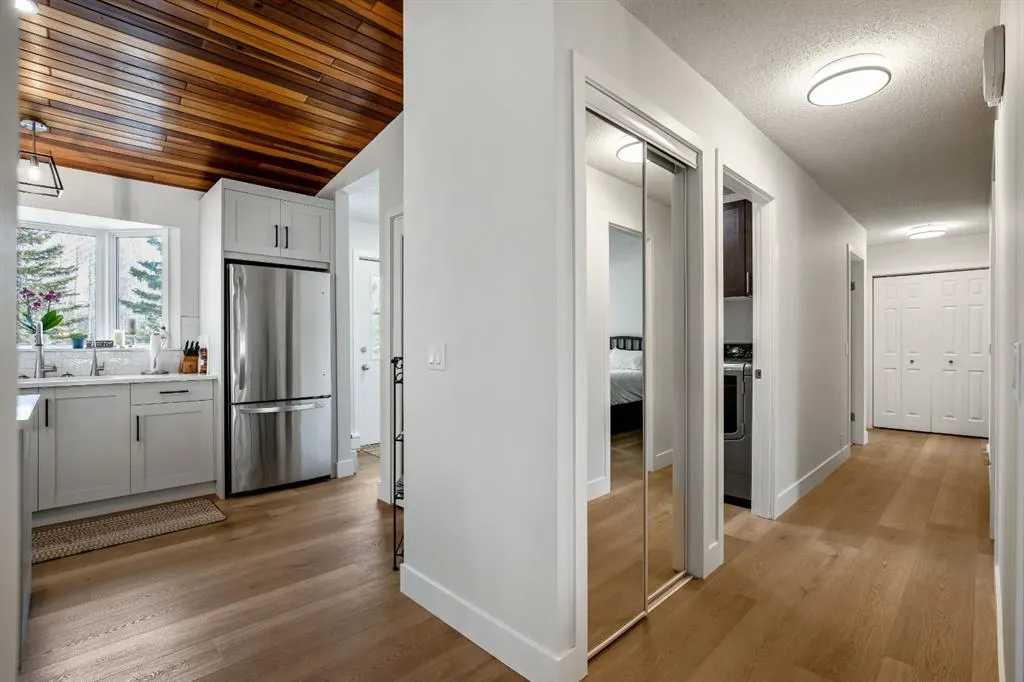 24 Mountain View Park