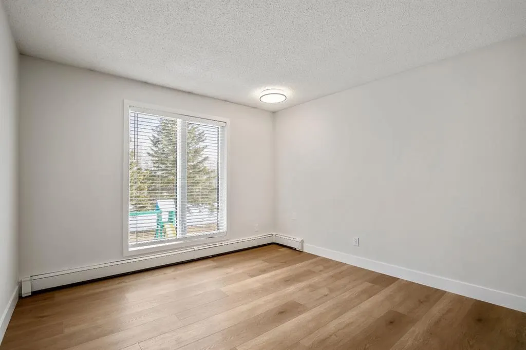 24 Mountain View Park
