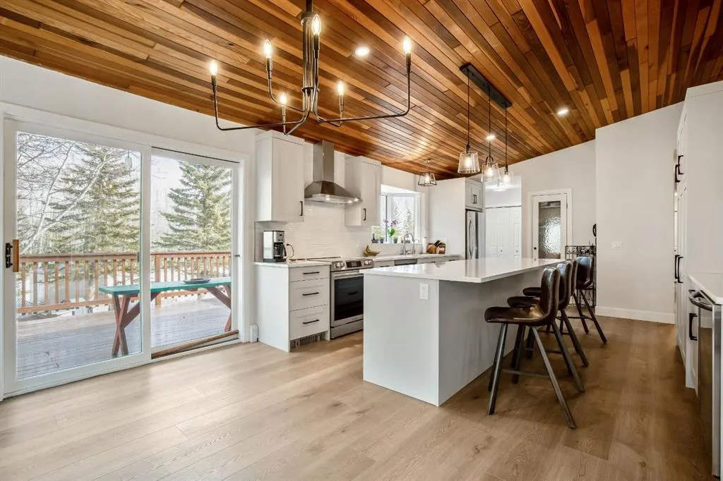 24 Mountain View Park