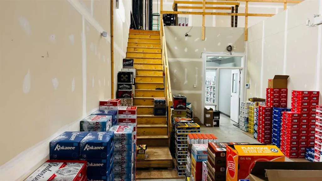 25 Beju Industrial Drive Drive, #102