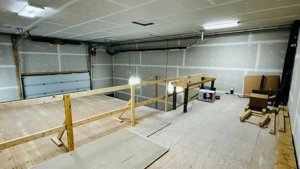 25 Beju Industrial Drive Drive, #102
