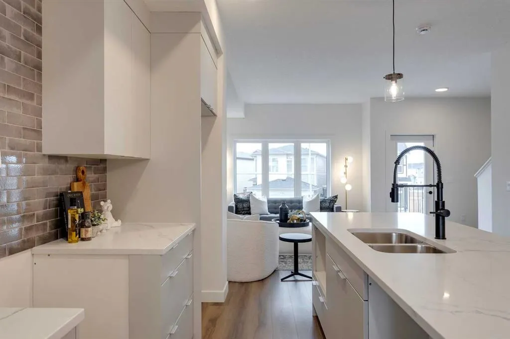 22 Belvedere Terrace SE