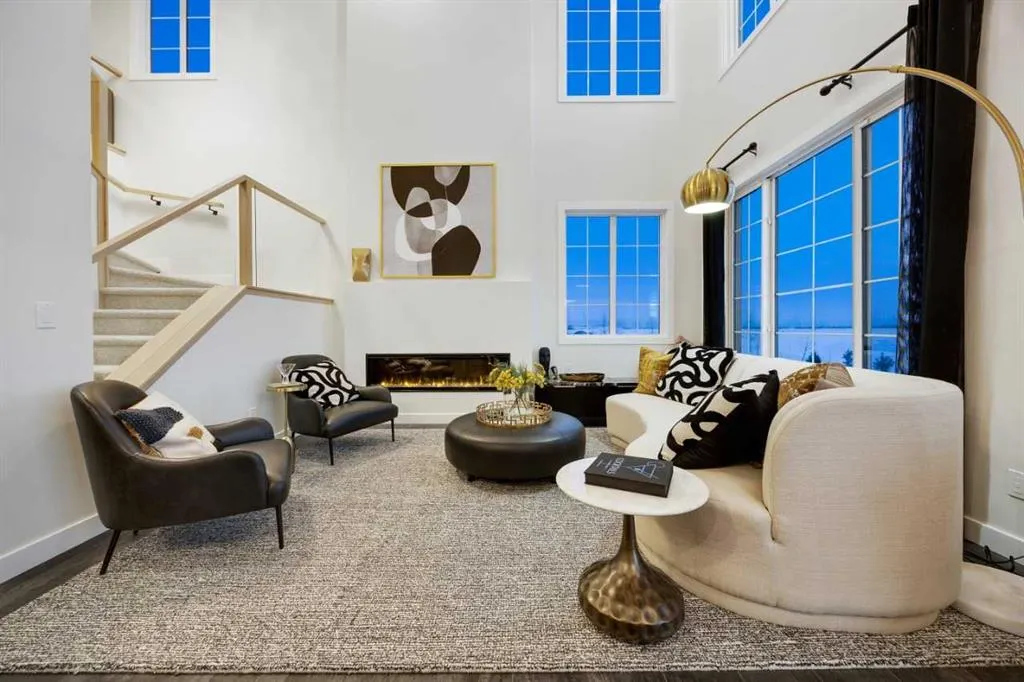 350 Hotchkiss Manor SE