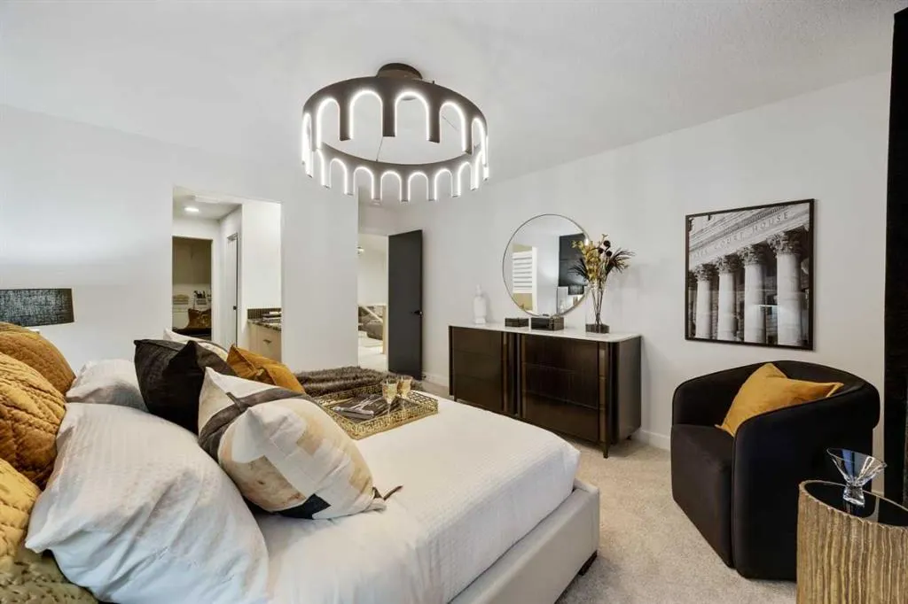 350 Hotchkiss Manor SE