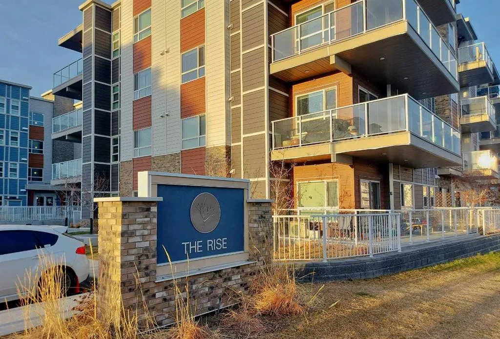 200 HARVEST HILLS Place NE, #211
