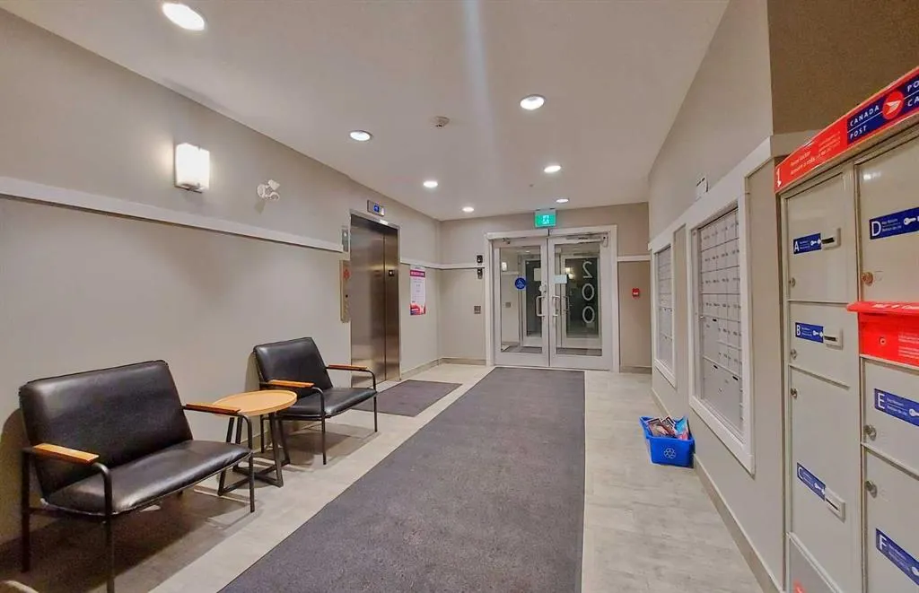 200 HARVEST HILLS Place NE, #211
