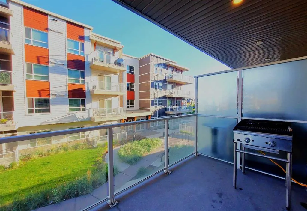 200 HARVEST HILLS Place NE, #211
