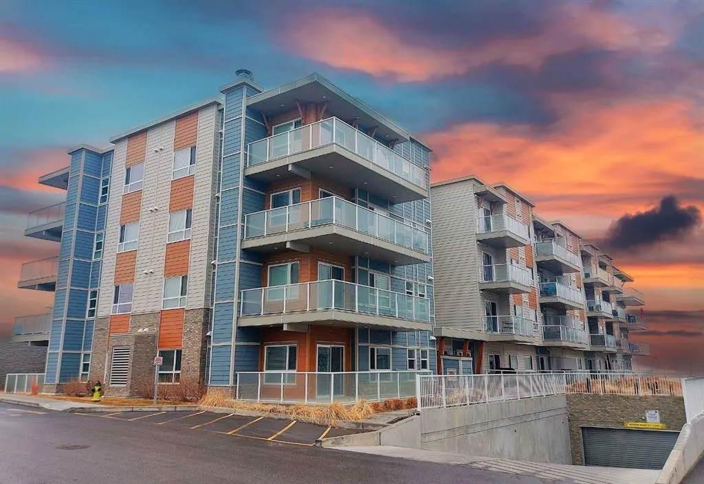 200 HARVEST HILLS Place NE, #211