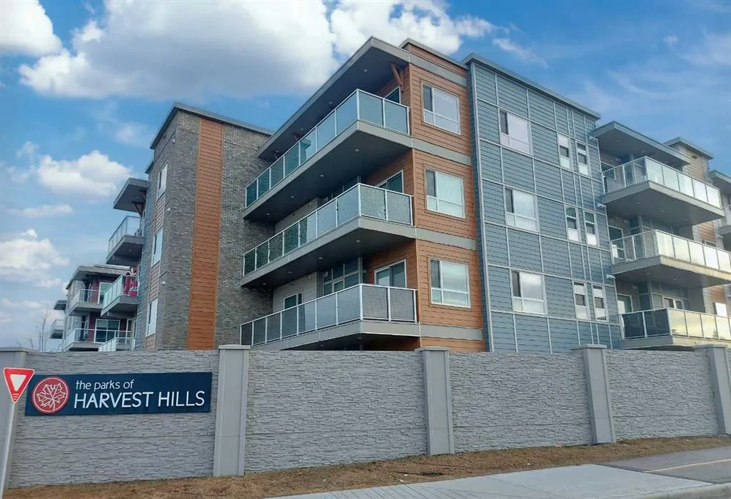 200 HARVEST HILLS Place NE, #211