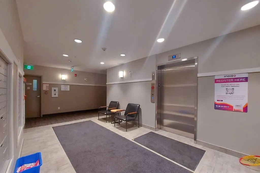 200 HARVEST HILLS Place NE, #211