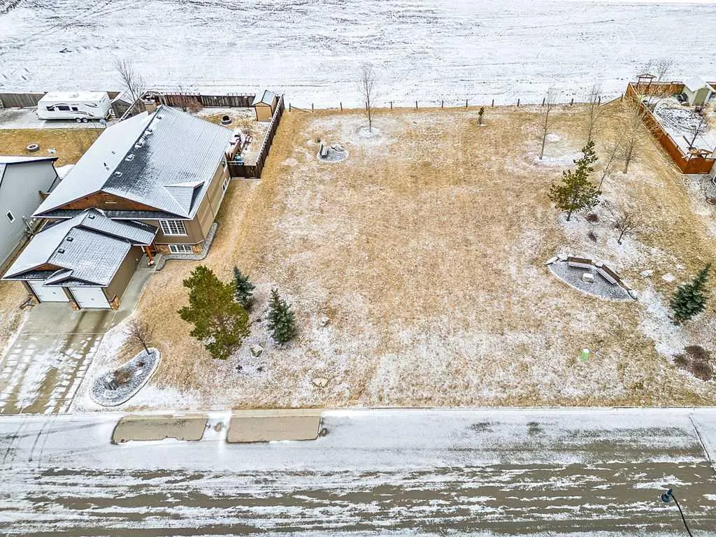 347 McLeod Crescent SW