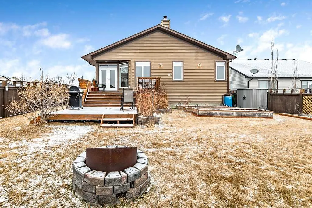 347 McLeod Crescent SW