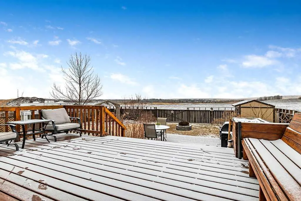 347 McLeod Crescent SW