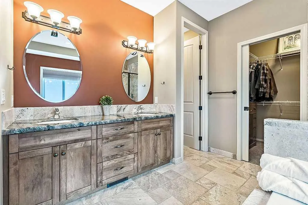 347 McLeod Crescent SW