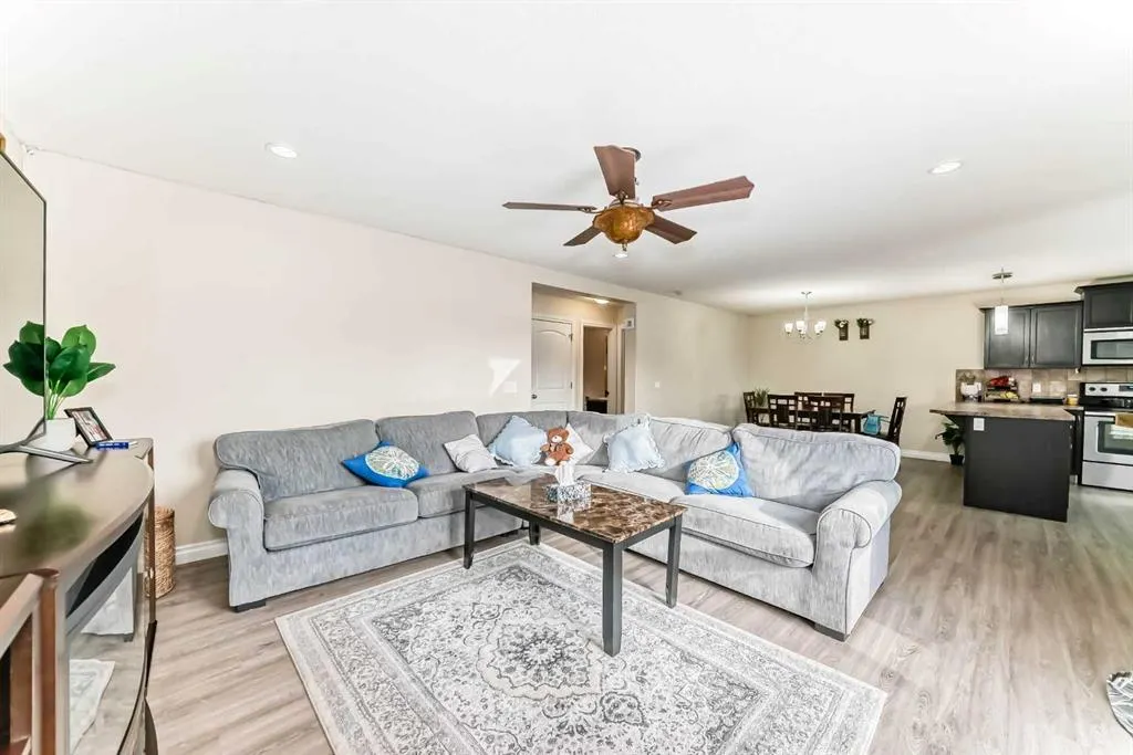5252 48 Street Close