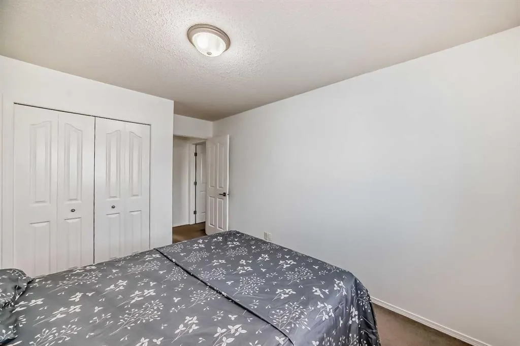 56 Saddletree Court NE