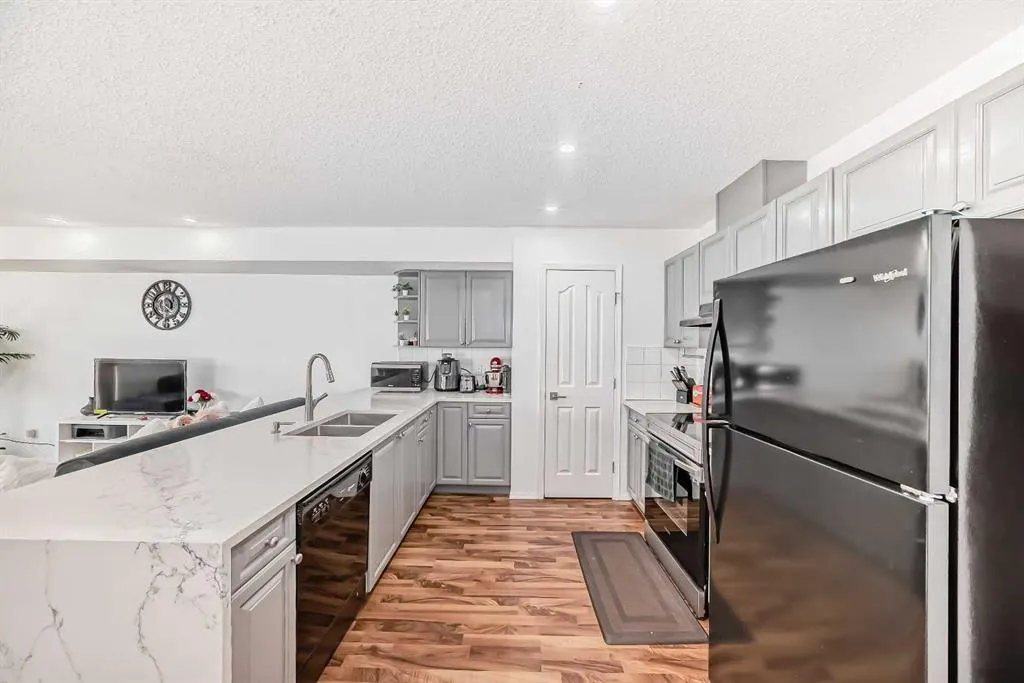 56 Saddletree Court NE