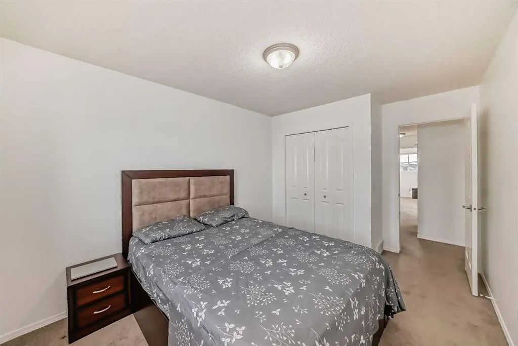 56 Saddletree Court NE