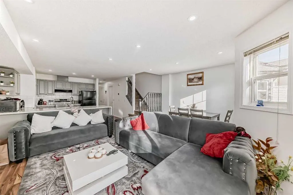 56 Saddletree Court NE