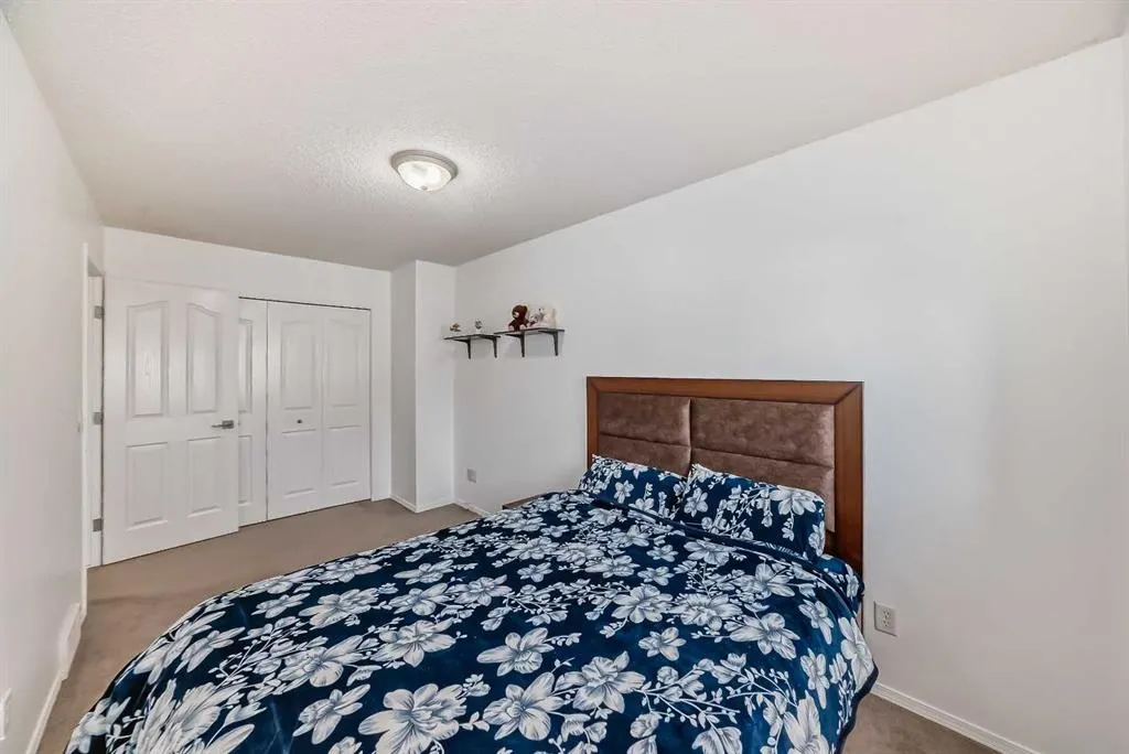 56 Saddletree Court NE