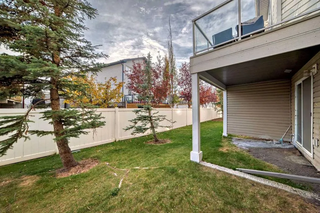 56 Saddletree Court NE