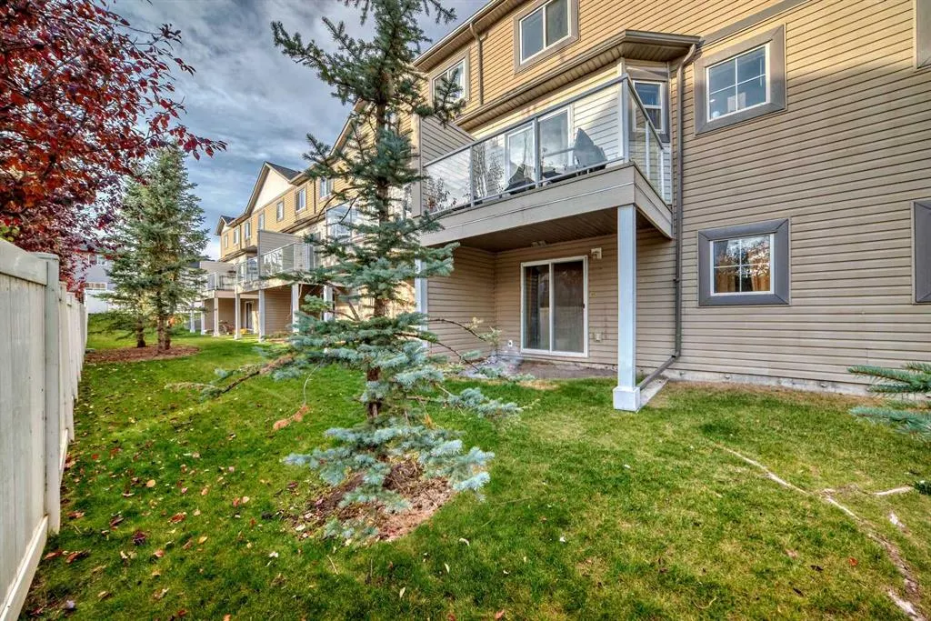 56 Saddletree Court NE