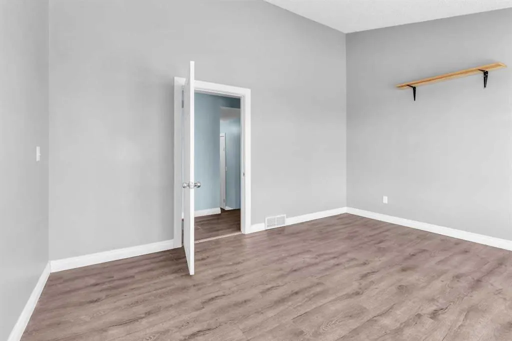 111 Pinemill Mews NE