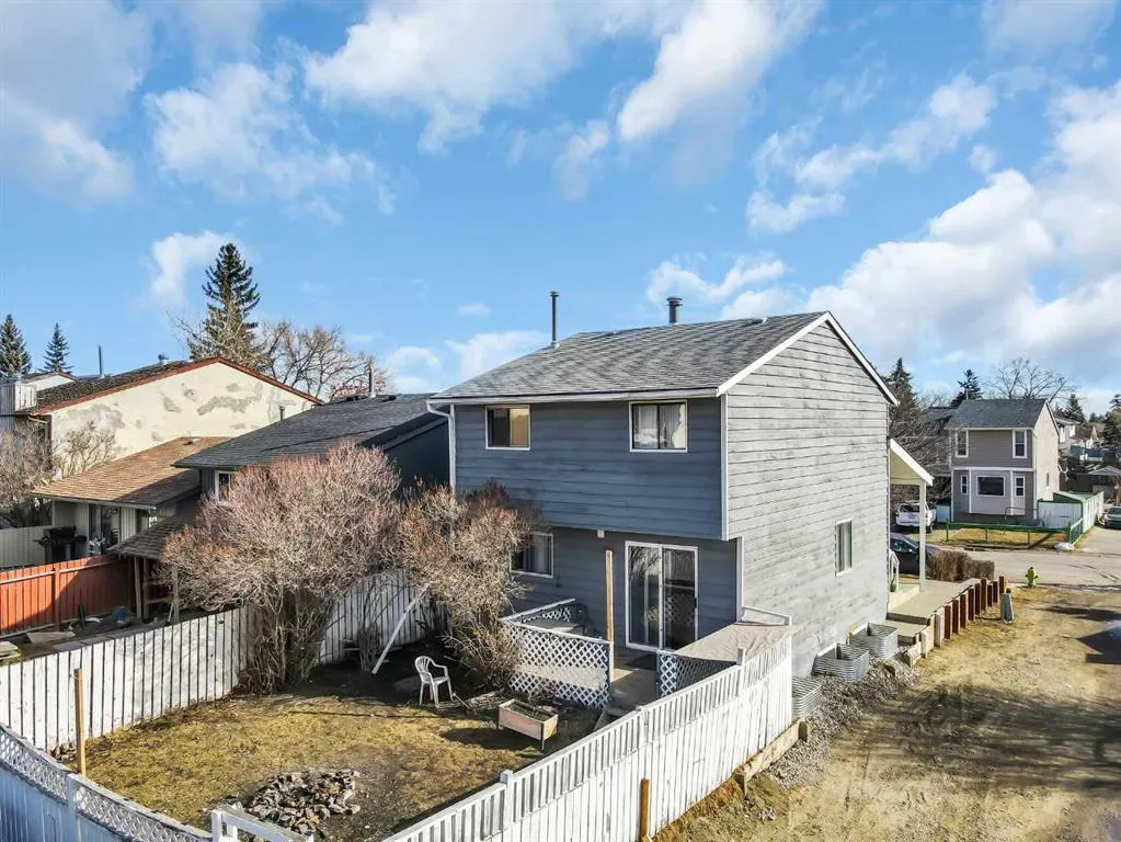 111 Pinemill Mews NE