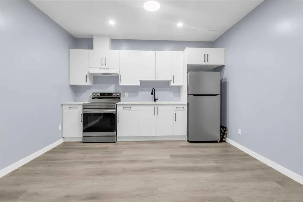 111 Pinemill Mews NE
