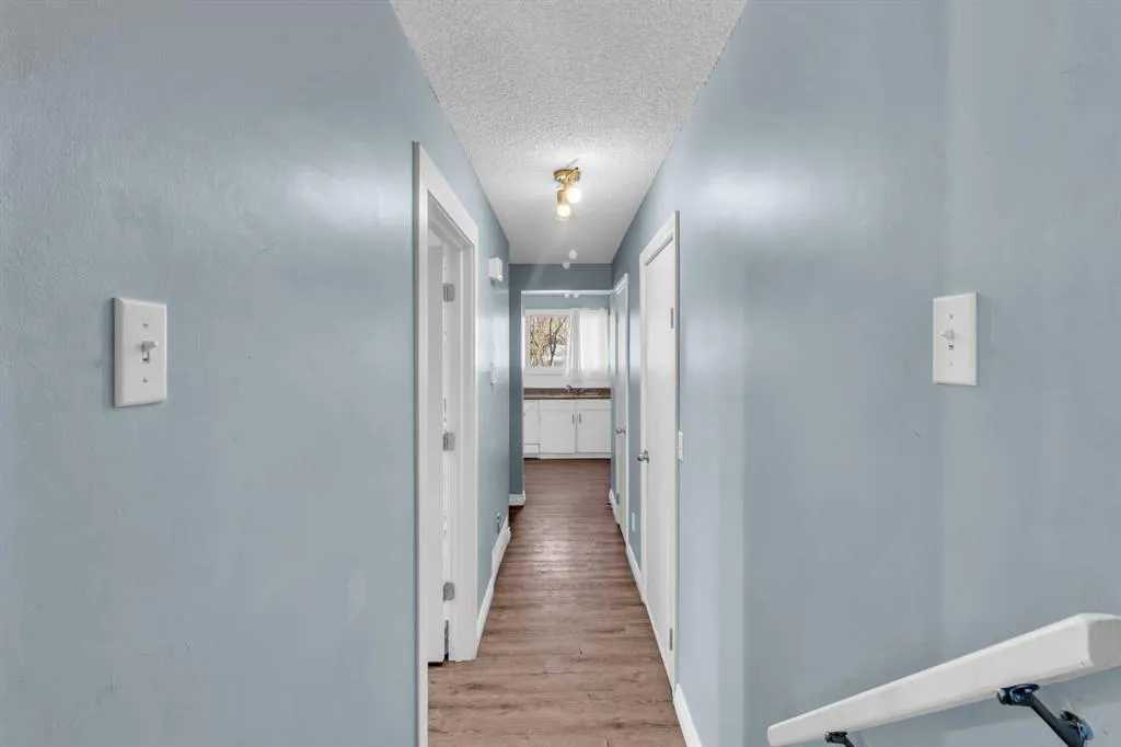 111 Pinemill Mews NE