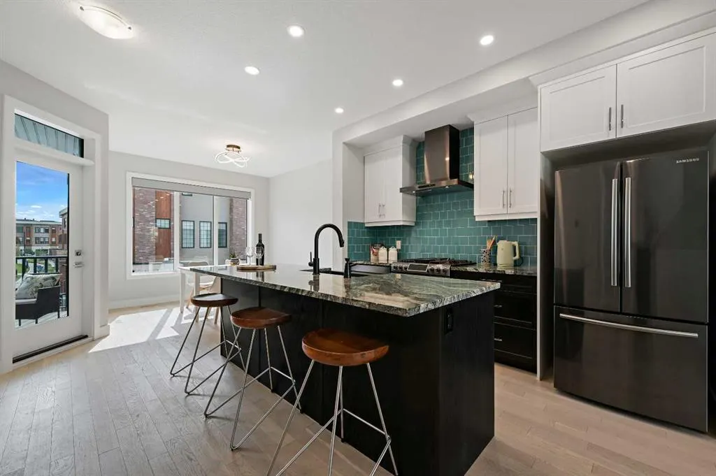 136 Greenbriar Way NW