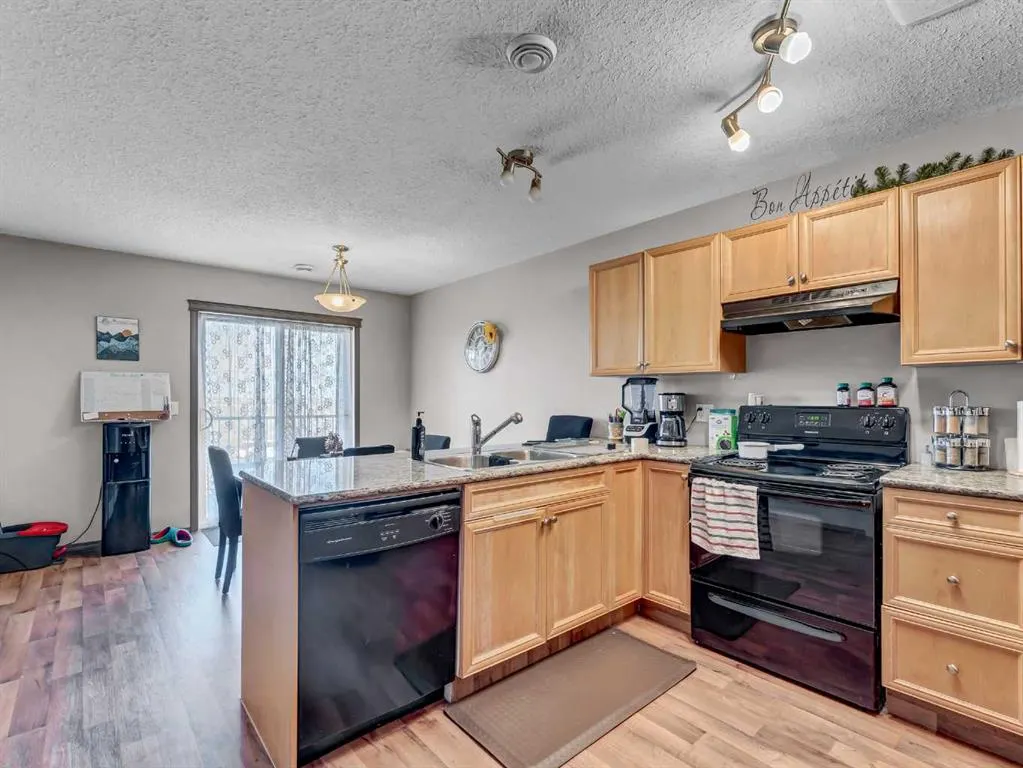264 Northlands Pointe NE