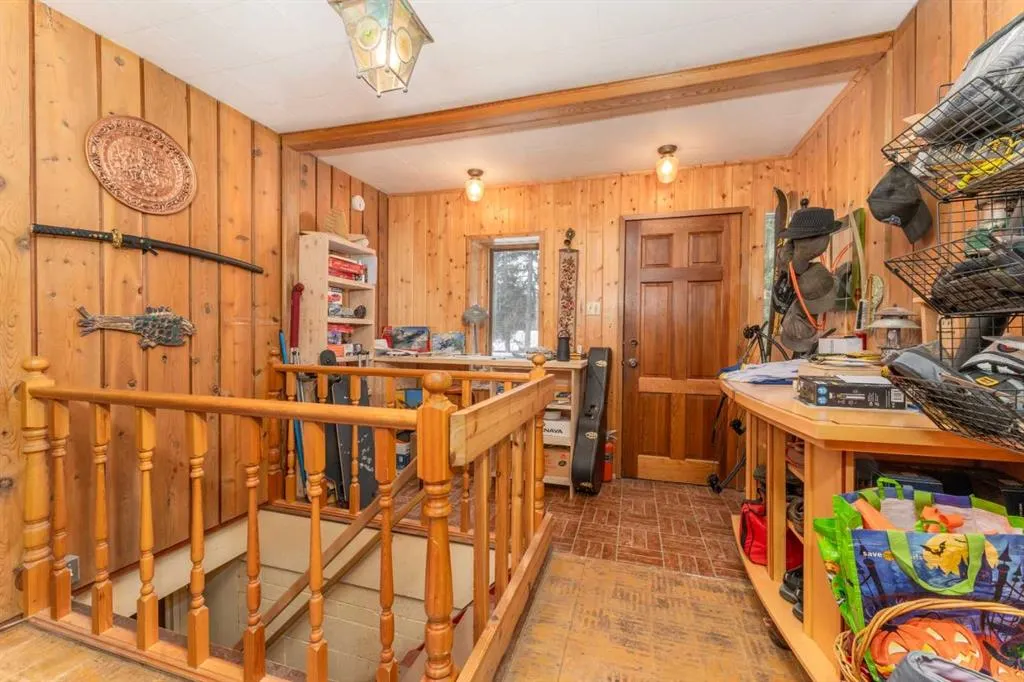 77 Grotto Road