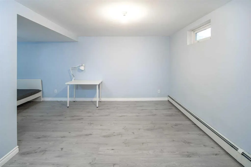 219 Huntington Park Bay NW, #206