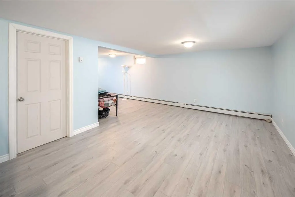 219 Huntington Park Bay NW, #206