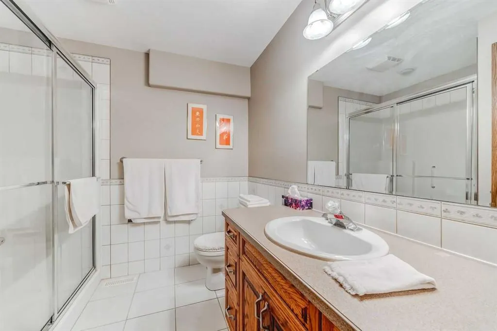 178125 240 Street W