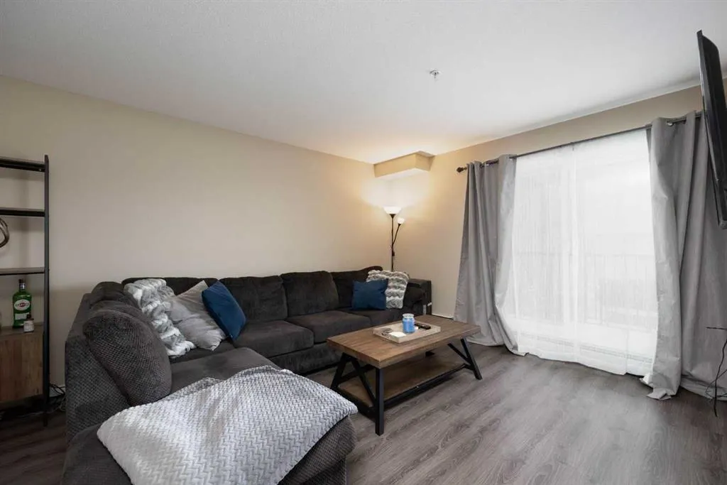 201 Abasand Drive, #422