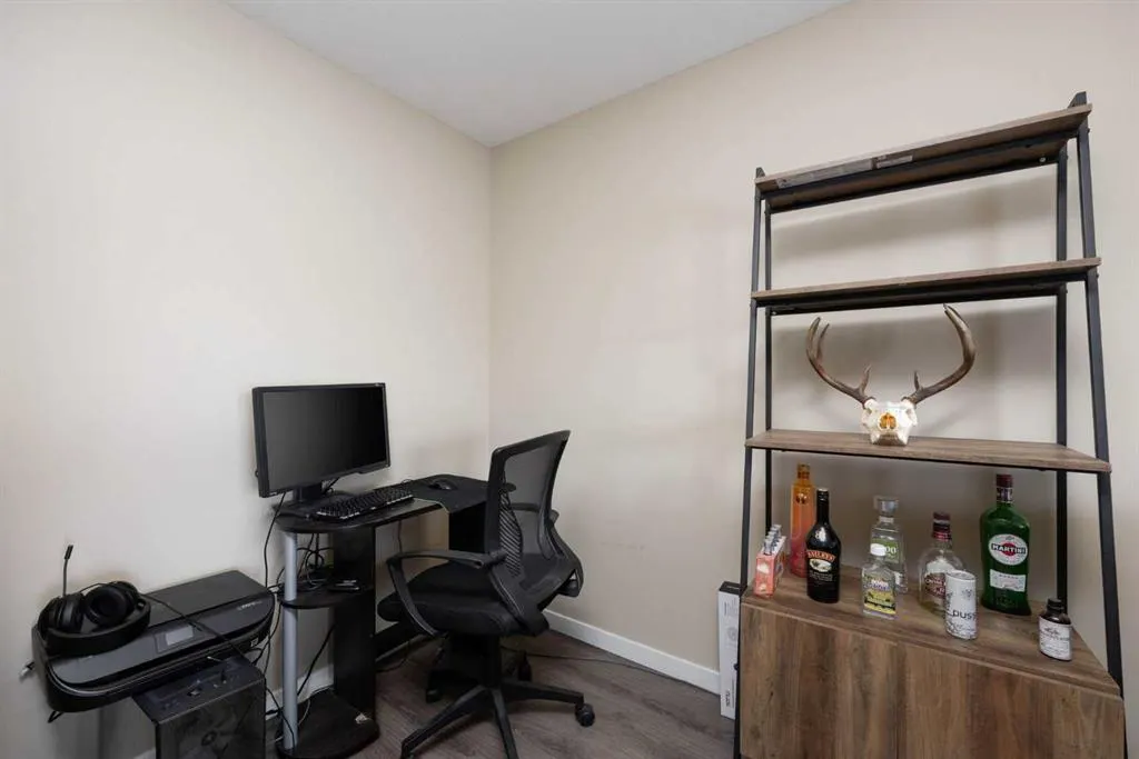 201 Abasand Drive, #422