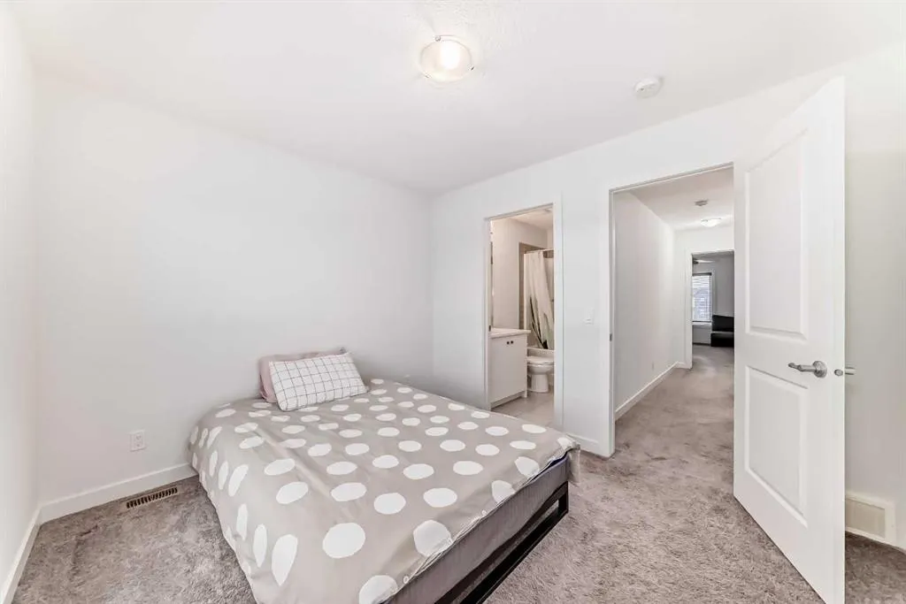 15 Evanscrest Park NW, #508