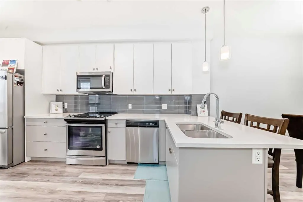 15 Evanscrest Park NW, #508