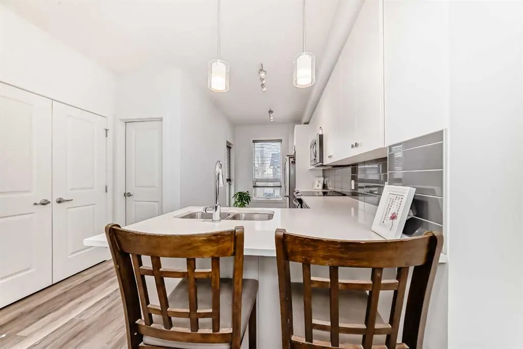 15 Evanscrest Park NW, #508