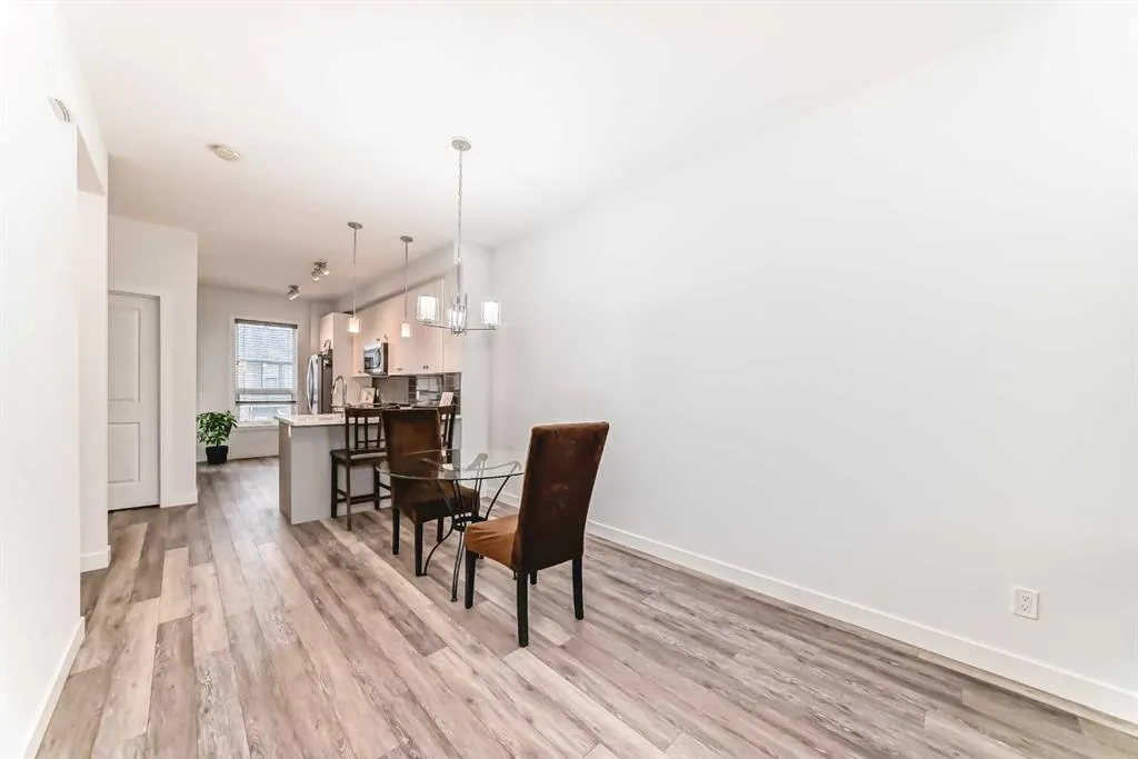 15 Evanscrest Park NW, #508