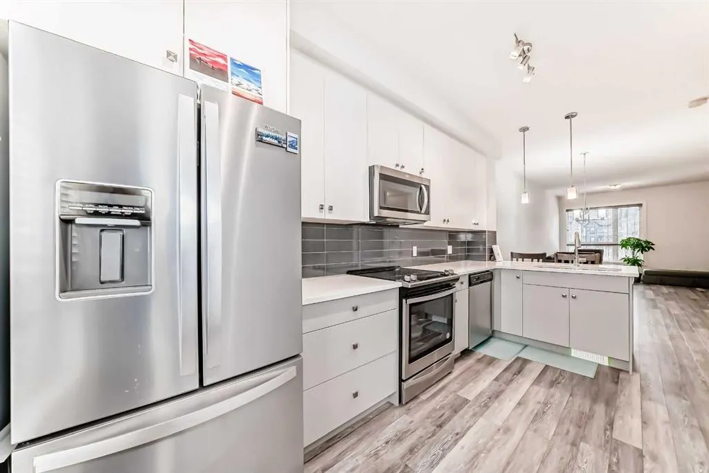 15 Evanscrest Park NW, #508