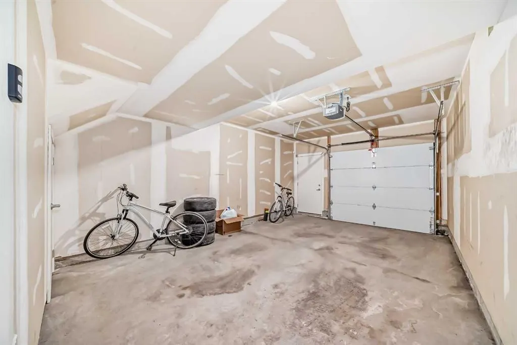 15 Evanscrest Park NW, #508