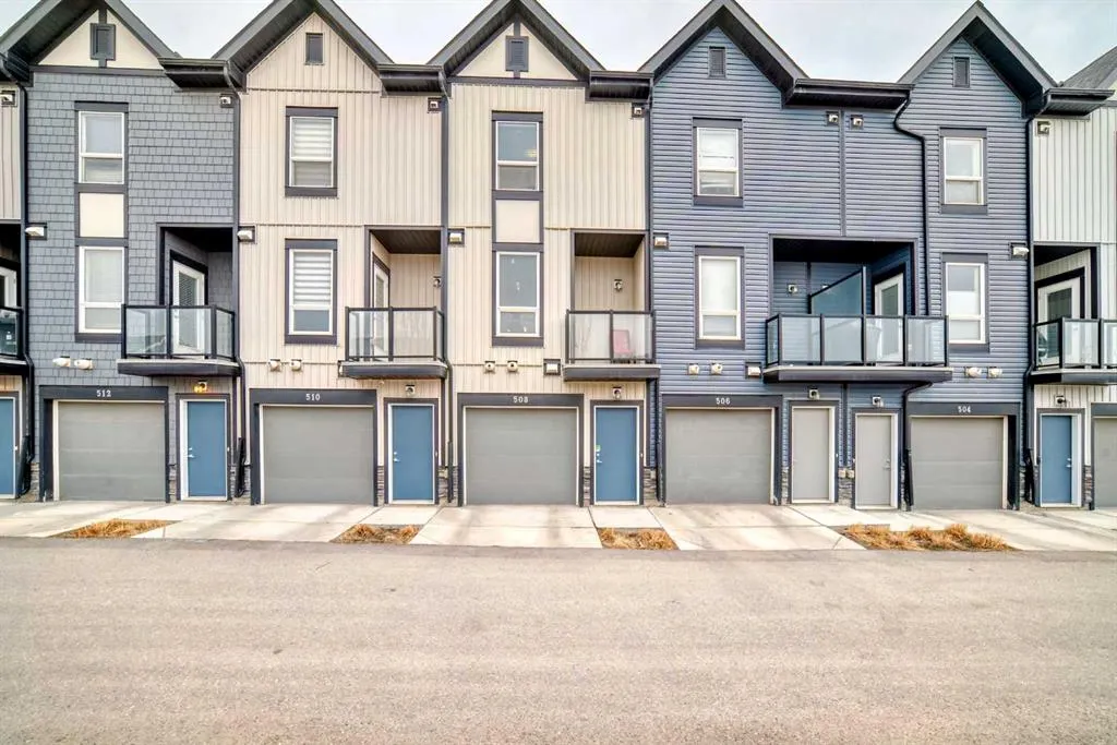 15 Evanscrest Park NW, #508